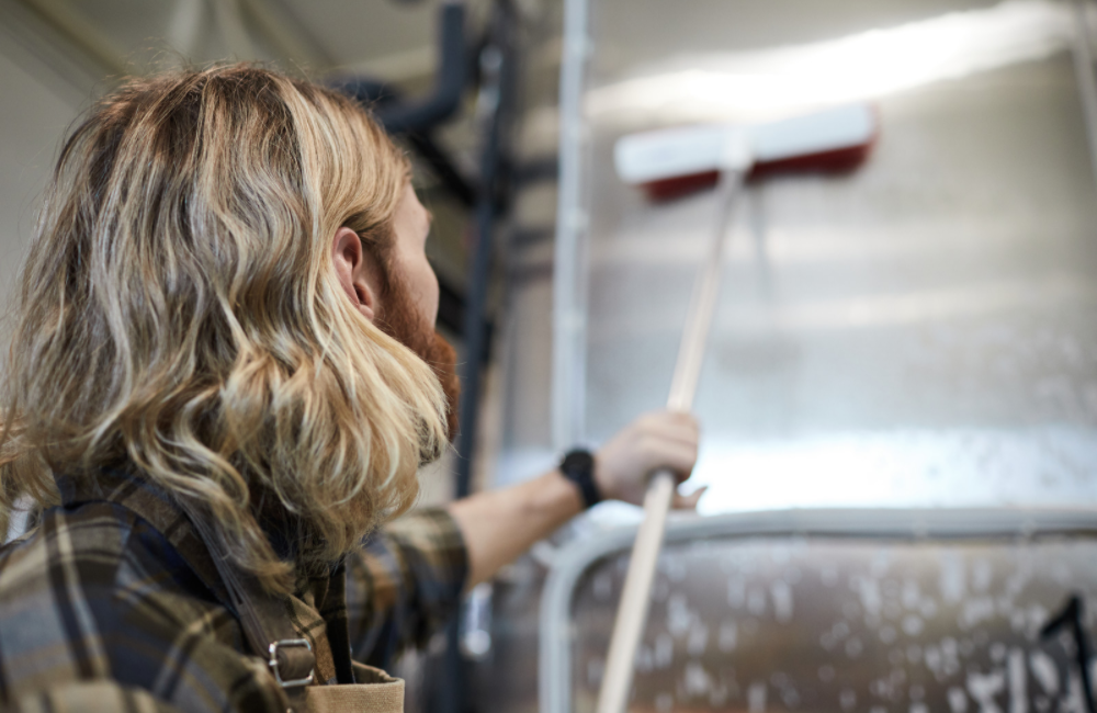 Heartland Cleaning Beer Tanks